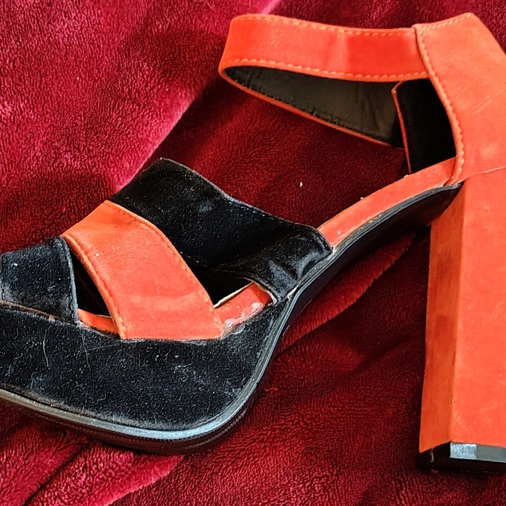 L&JLJ Women's Size 37 Size 6.5 US. Heels. - Picture 8 of 12
